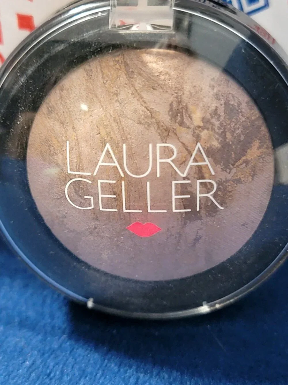 Laura Geller Baked Balance-n-Brighten Foundation Medium Color Correcting Travel - Picture 7 of 9
